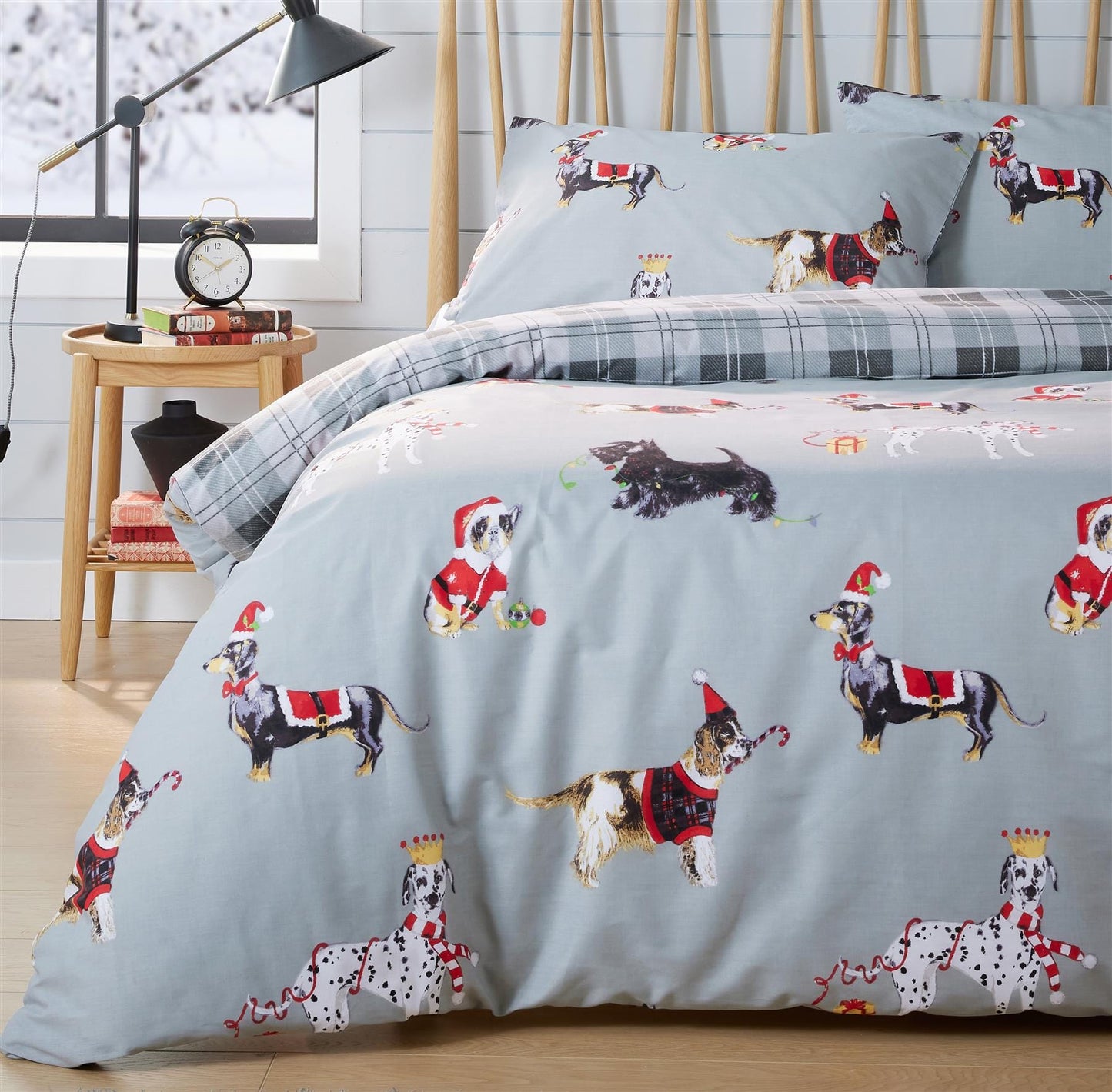 OLIVIA ROCCO Duvet Cover SINGLE / GREY Christmas Dogs Duvet Set Wholesale Manchester UK