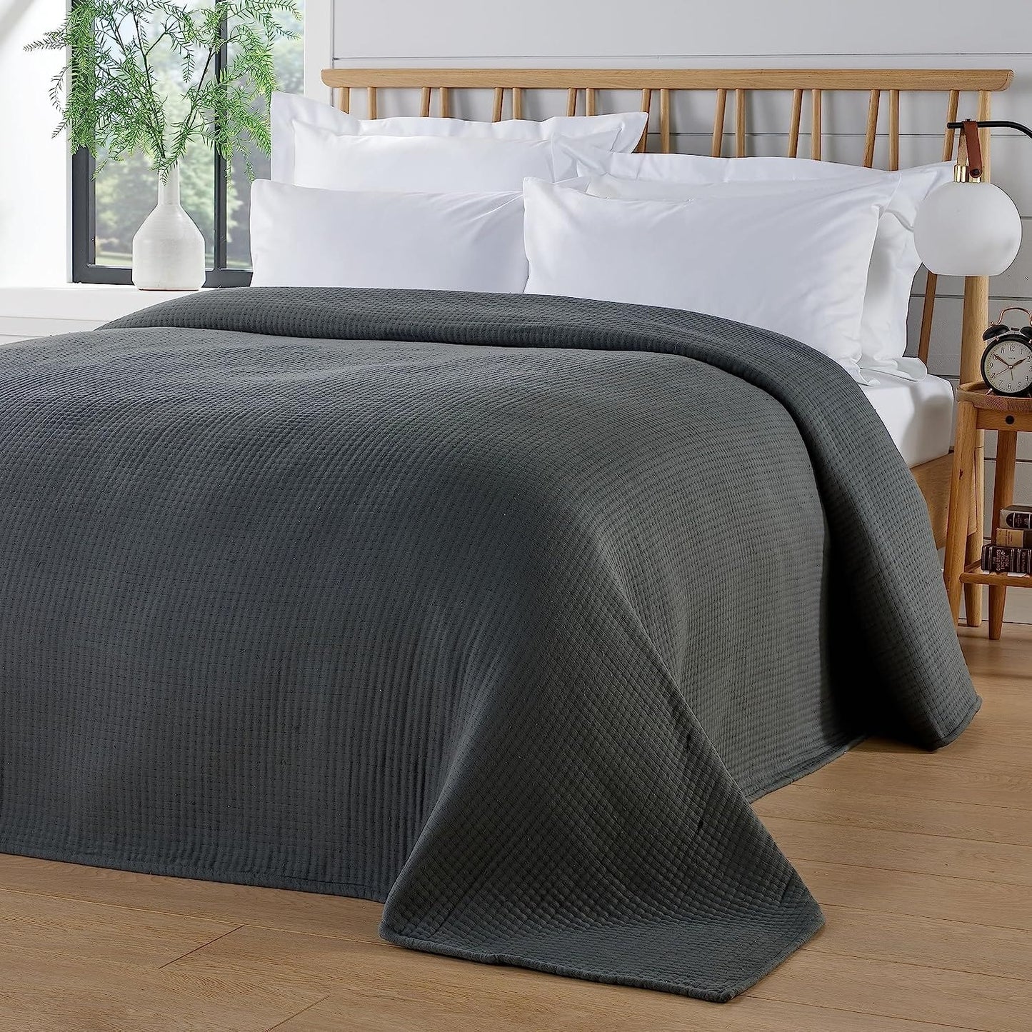 OLIVIA ROCCO Bedspread 240 x 260 CM / GREY Hotel Collection Quilted Bedspread Wholesale Manchester UK