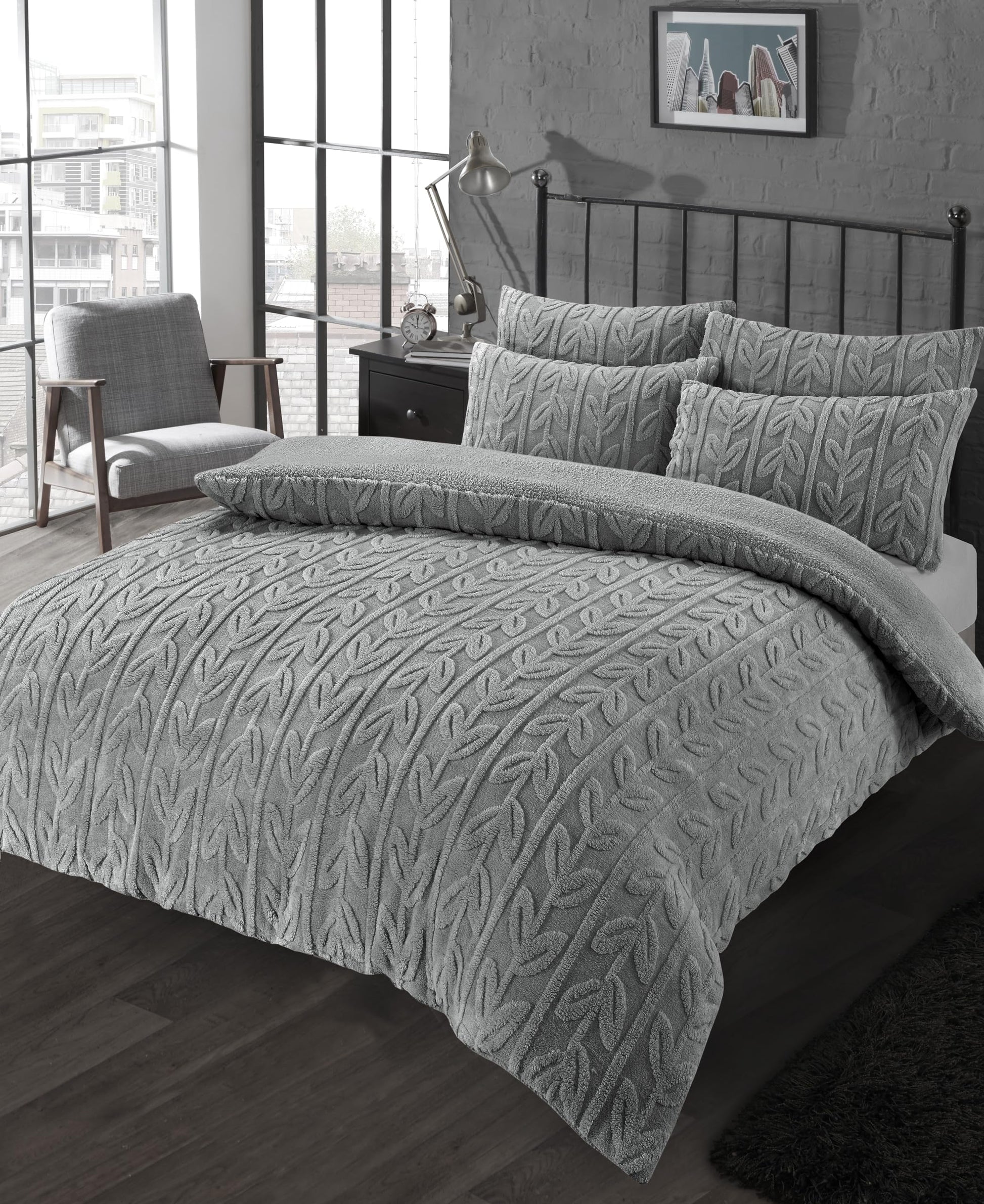 OLIVIA ROCCO Duvet Cover Leaf Printed Teddy Duvet Sets With Reversible Sherpa Fleece Fur Wholesale Manchester UK