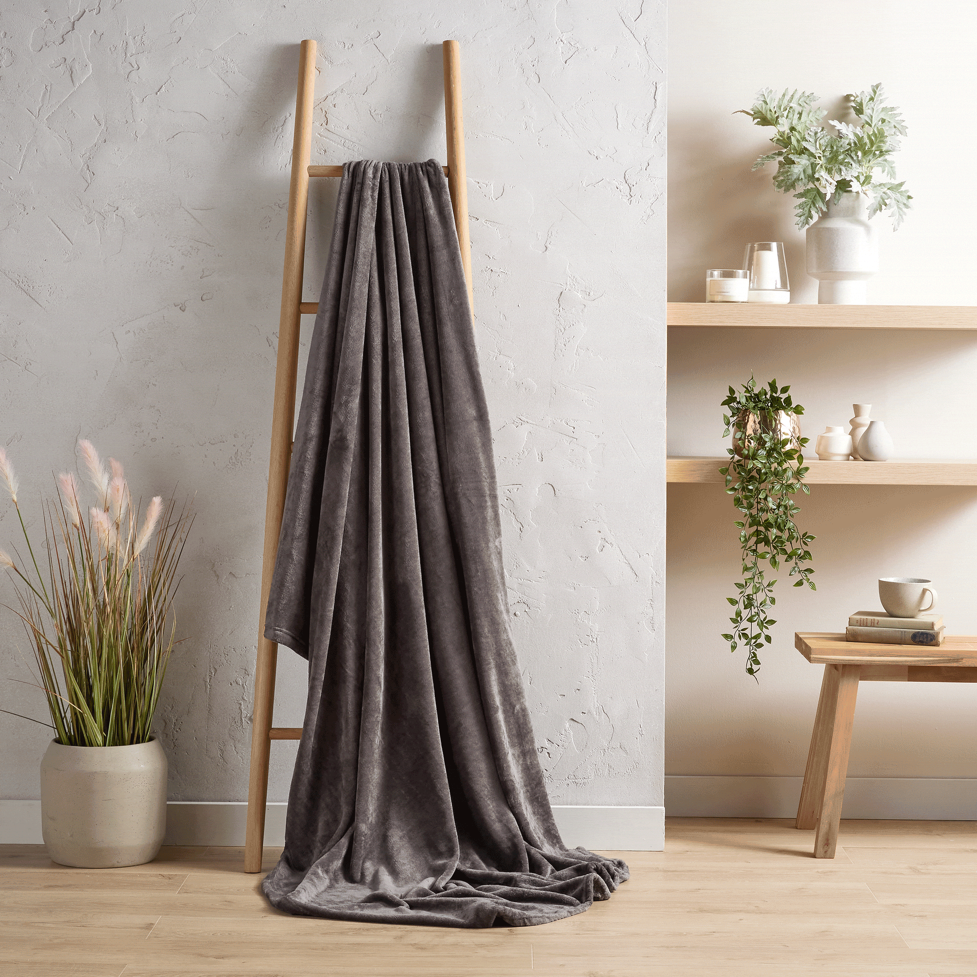 OLIVIA ROCCO Throw Flannel Fleece Throw Blanket Super Soft Warm Fluffy For Bed Sofa Couch Chair Wholesale Manchester UK