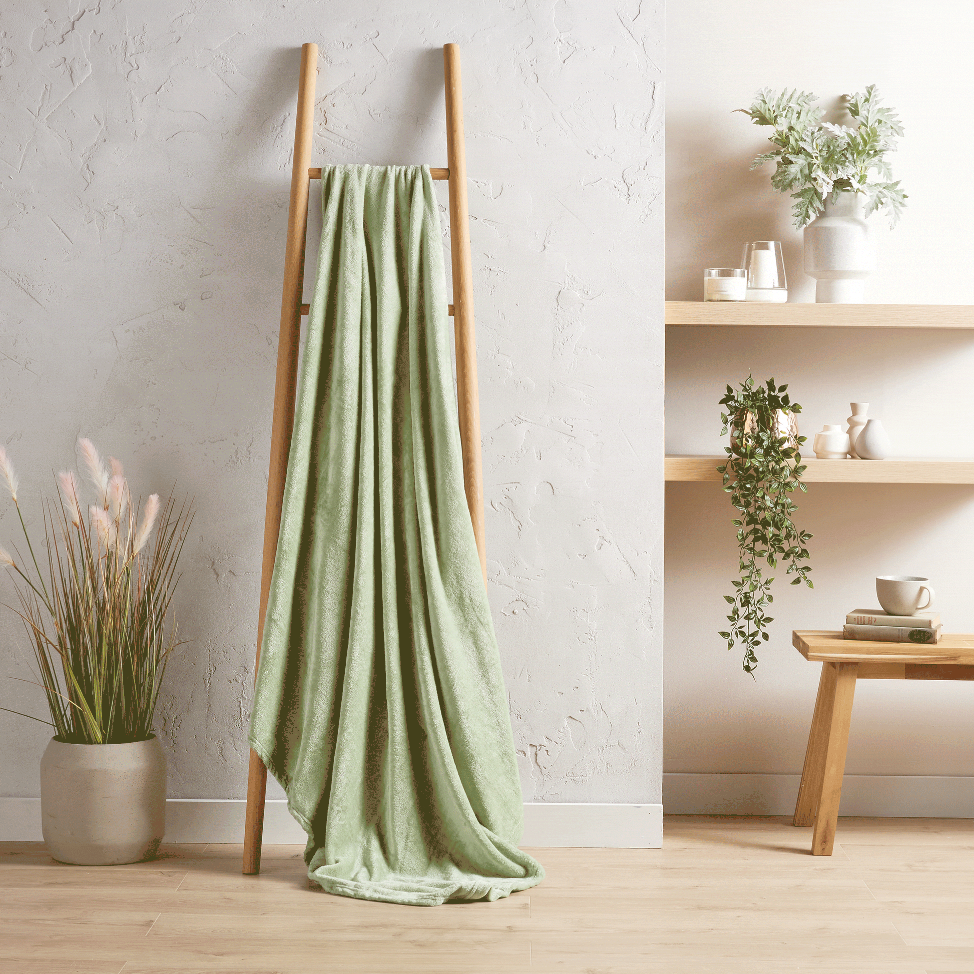 OLIVIA ROCCO Throw Flannel Fleece Throw Blanket Super Soft Warm Fluffy For Bed Sofa Couch Chair Wholesale Manchester UK