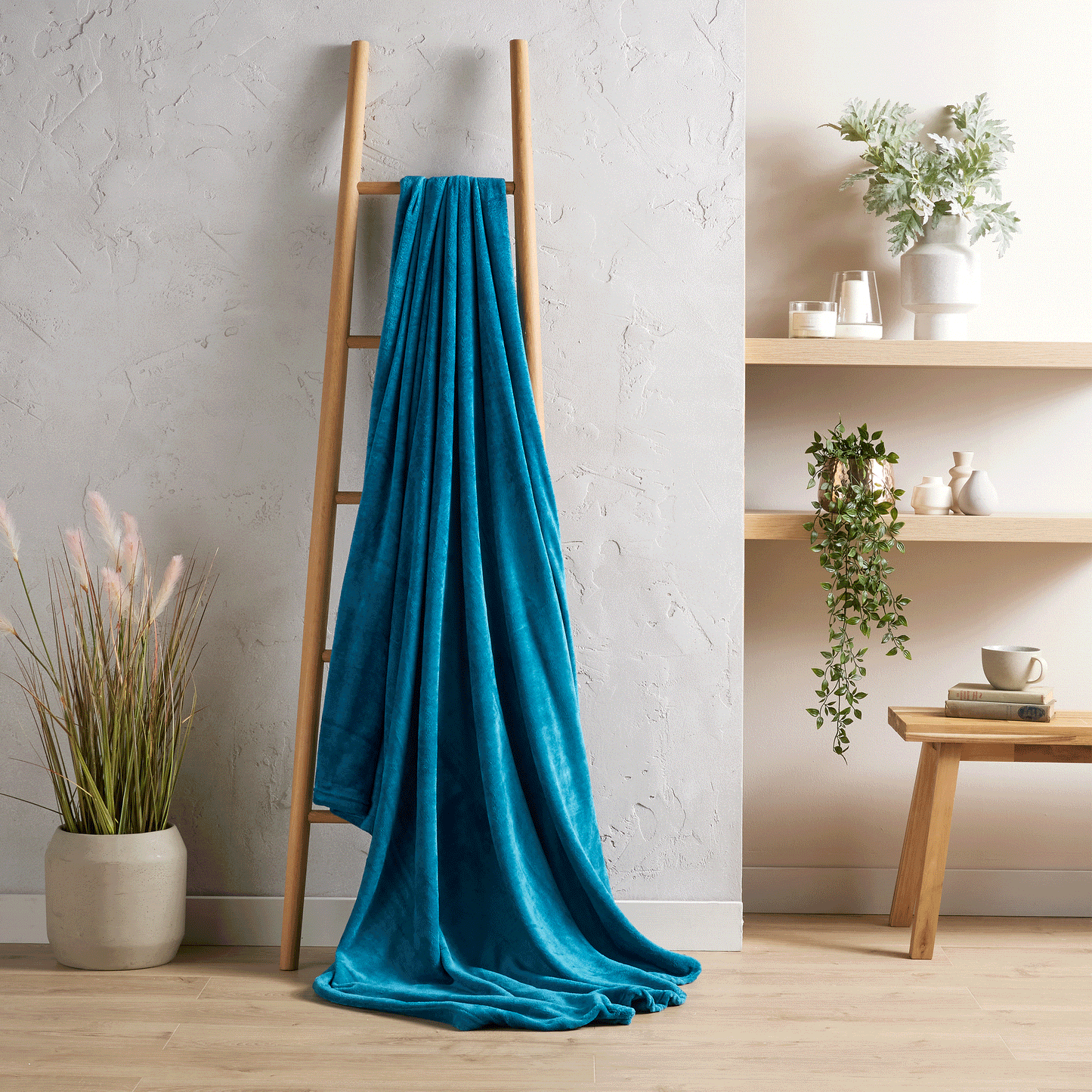 OLIVIA ROCCO Throw Flannel Fleece Throw Blanket Super Soft Warm Fluffy For Bed Sofa Couch Chair Wholesale Manchester UK