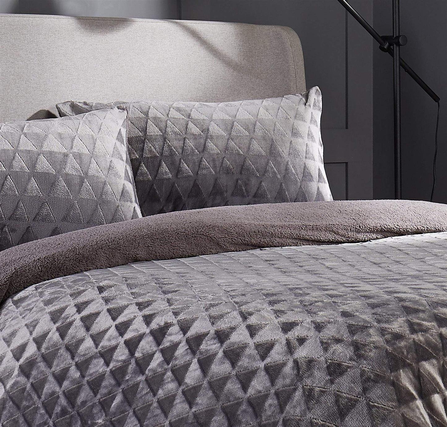 OLIVIA ROCCO Duvet Cover Geometric Reversible Teddy Duvet Set Wholesale Manchester UK