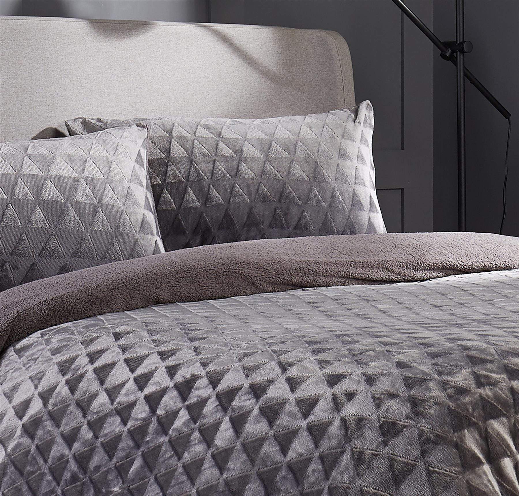 OLIVIA ROCCO Duvet Cover Geometric Reversible Teddy Duvet Set Wholesale Manchester UK