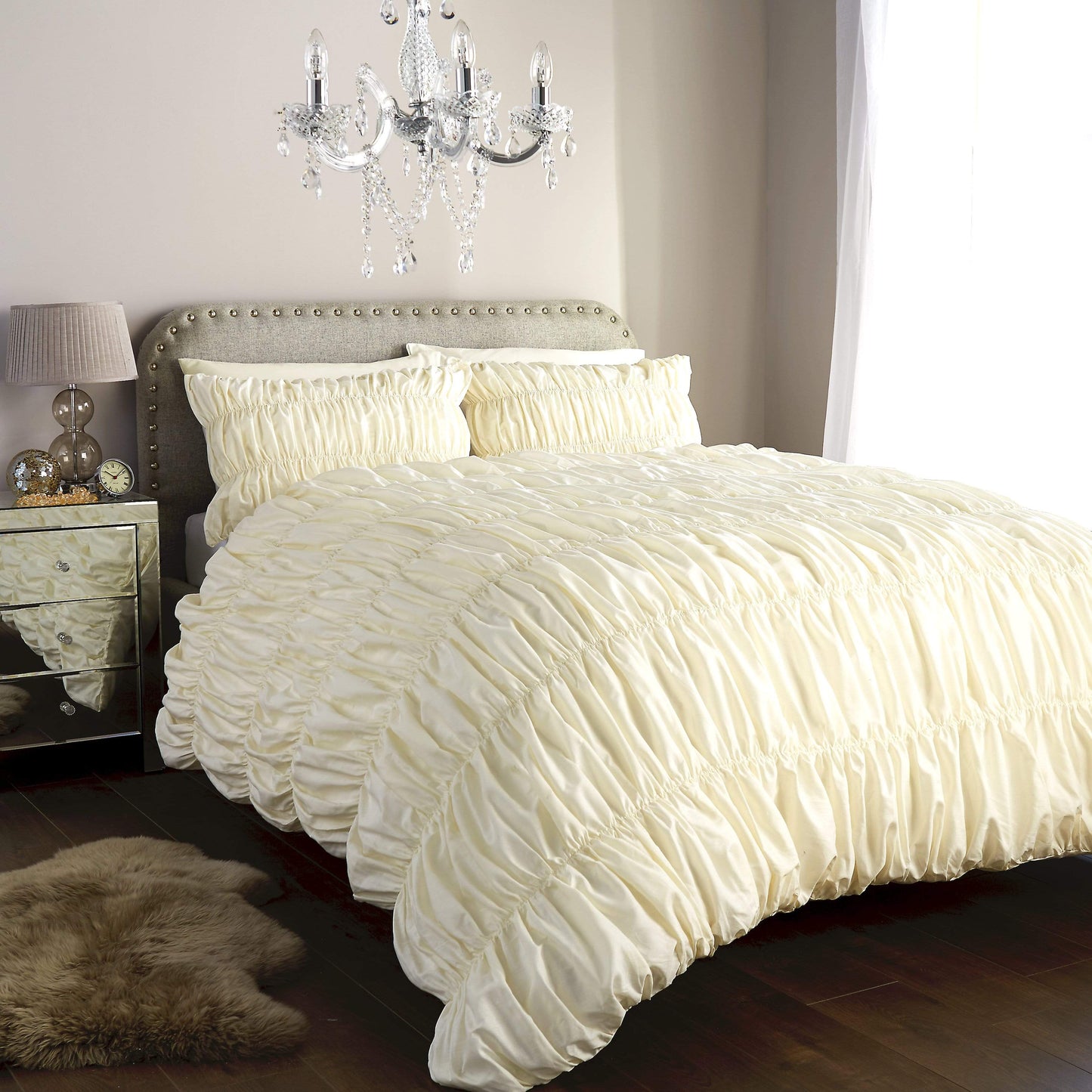 OLIVIA ROCCO Duvet Cover KING / CREAM Ruched Duvet Set Wholesale Manchester UK