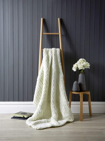 OLIVIA ROCCO Throw 120 x 150 cm / CREAM Handmade Chunky Cable Knit Throw Wholesale Manchester UK