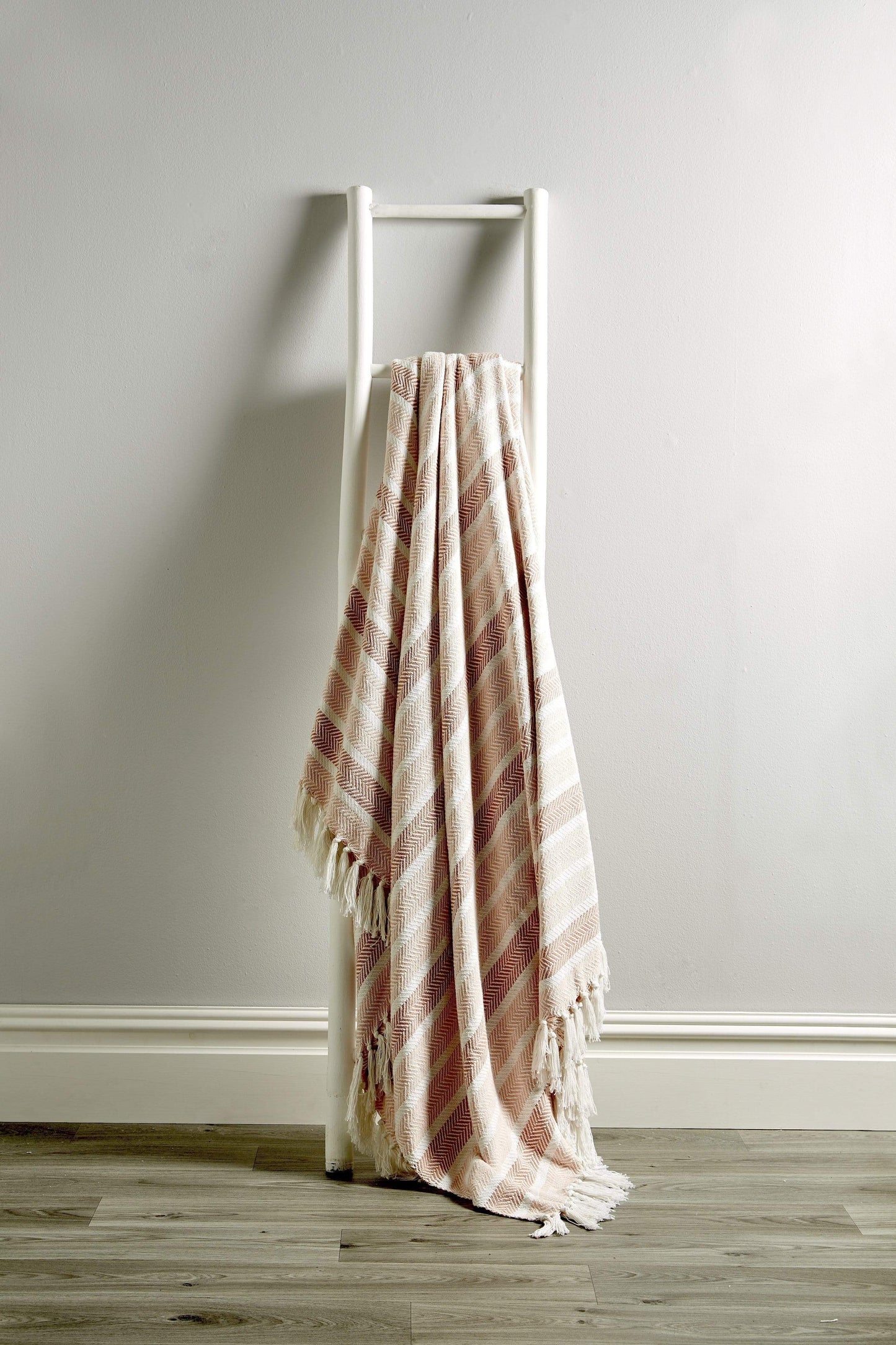 OLIVIA ROCCO Throw 127 x 152 cm / BLUSH PINK Zara Pure Cotton Throw Wholesale Manchester UK