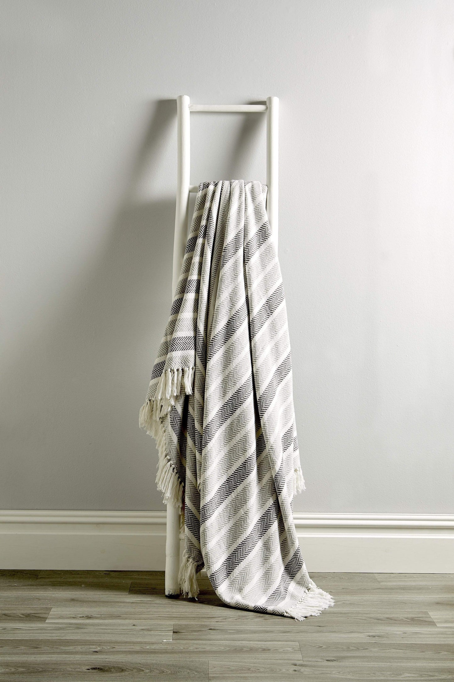 OLIVIA ROCCO Throw 127 x 152 cm / GREY Zara Pure Cotton Throw Wholesale Manchester UK