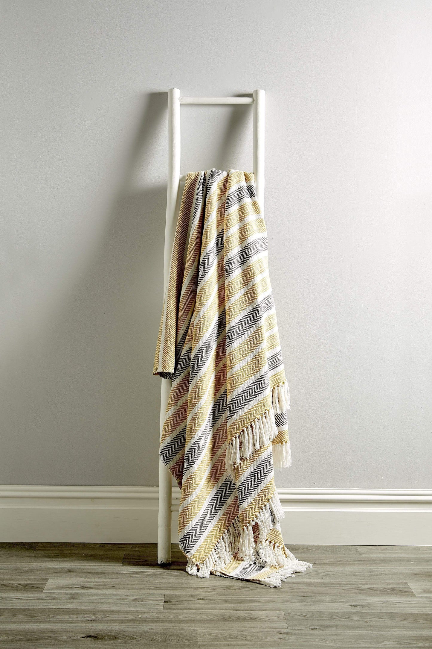 OLIVIA ROCCO Throw 127 x 152 cm / OCHRE Zara Pure Cotton Throw Wholesale Manchester UK