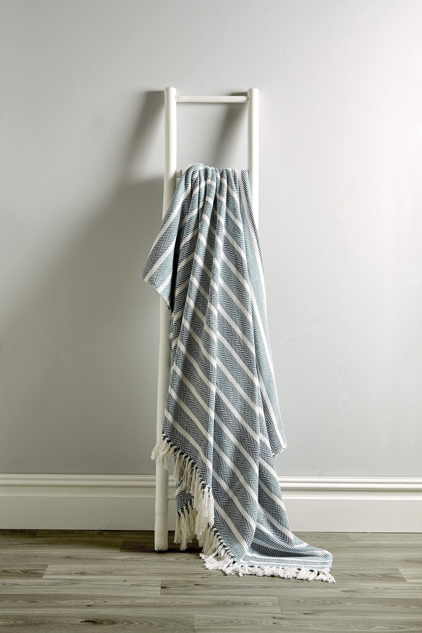 OLIVIA ROCCO Throw 127 x 152 cm / TEAL Zara Pure Cotton Throw Wholesale Manchester UK