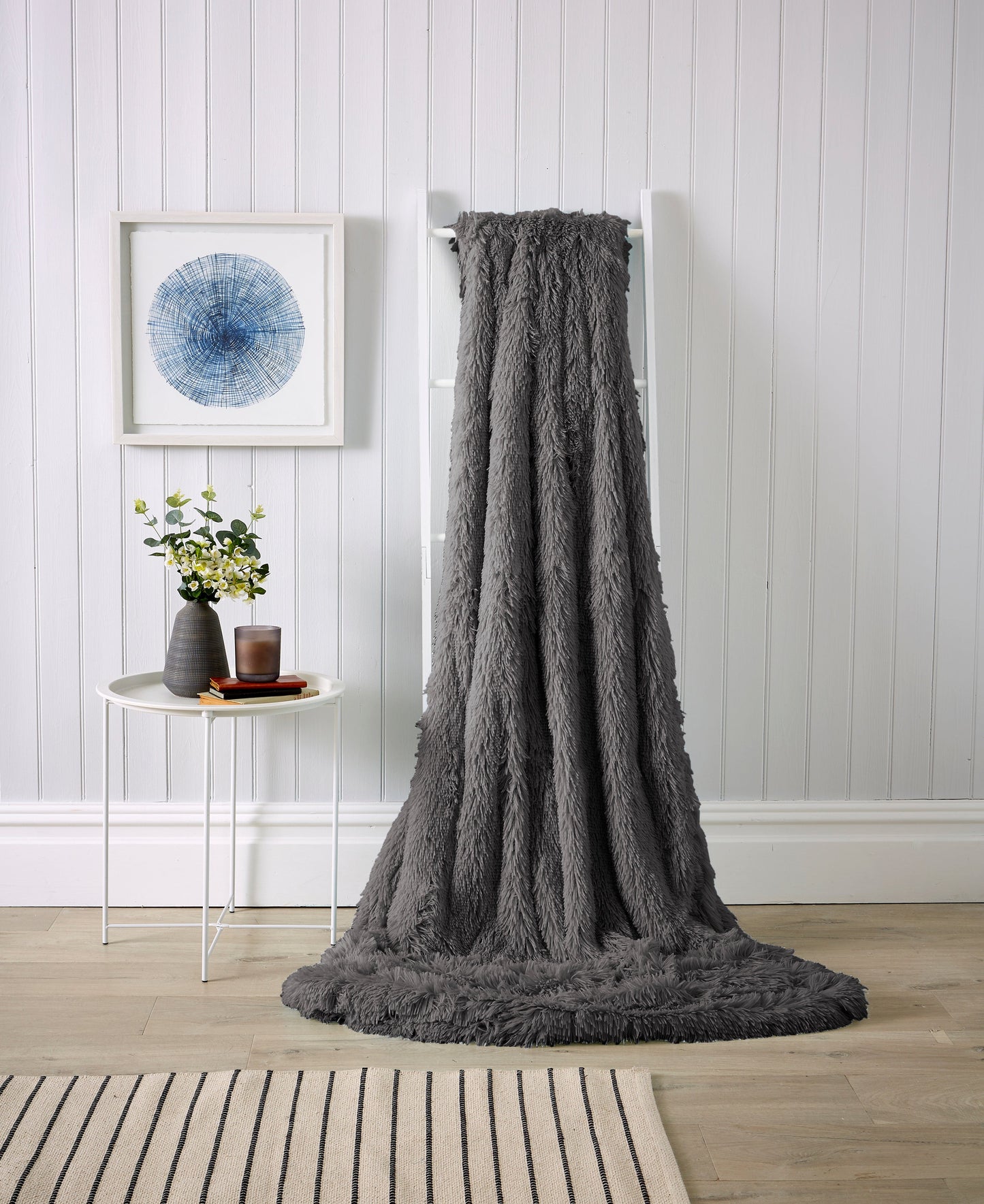 OLIVIA ROCCO Throw 150 x 200 cm / CHARCOAL Snuggle & Cuddle Throw, Fluffy Huggable Blanket Wholesale Manchester UK