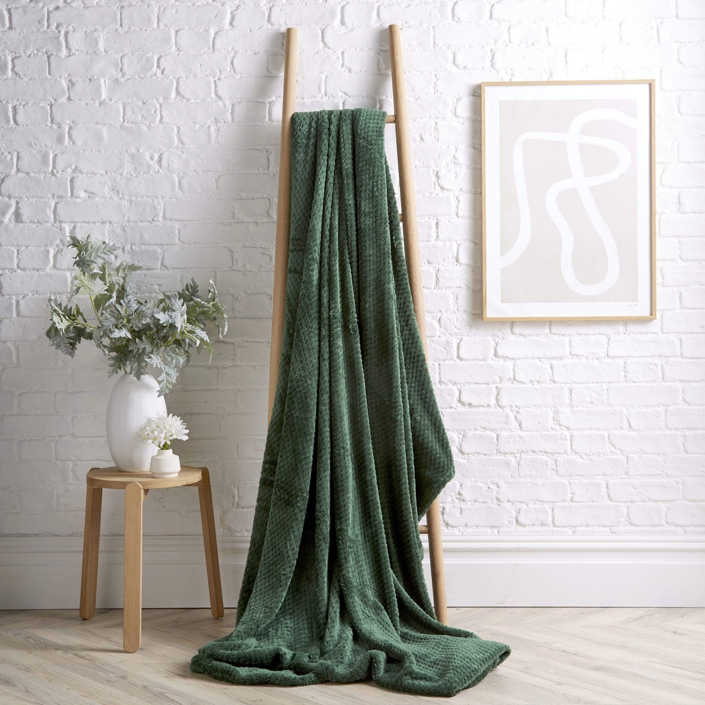 OLIVIA ROCCO Throw 150 x 200 cm / EMERALD GREEN Cloud Honeycomb Throw Wholesale Manchester UK