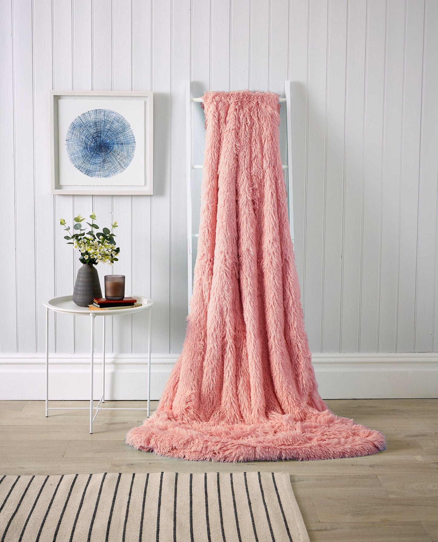 OLIVIA ROCCO Throw 150 x 200 cm / PINK Snuggle & Cuddle Throw, Fluffy Huggable Blanket Wholesale Manchester UK