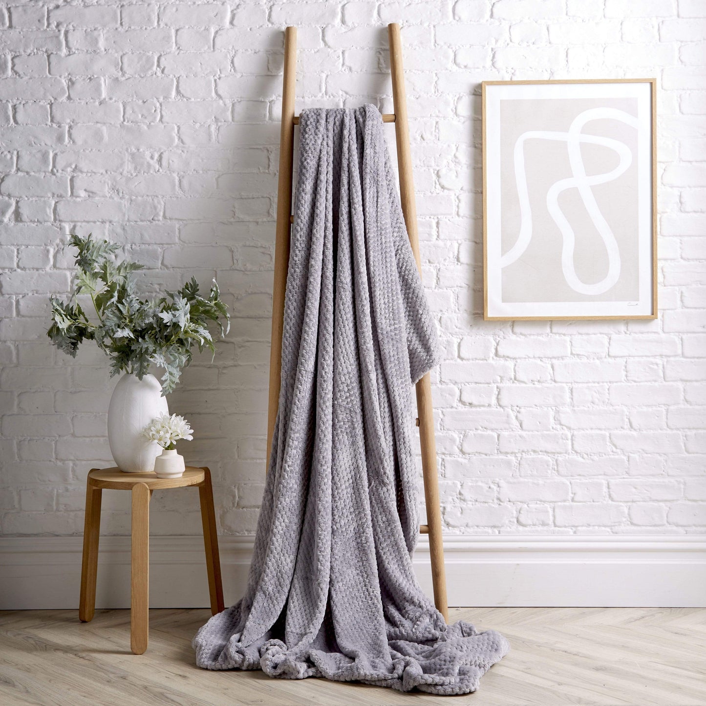 OLIVIA ROCCO Throw 150 x 200 cm / SILVER Cloud Honeycomb Throw Wholesale Manchester UK