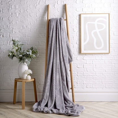 OLIVIA ROCCO Throw 150 x 200 cm / SILVER Cloud Honeycomb Throw Wholesale Manchester UK