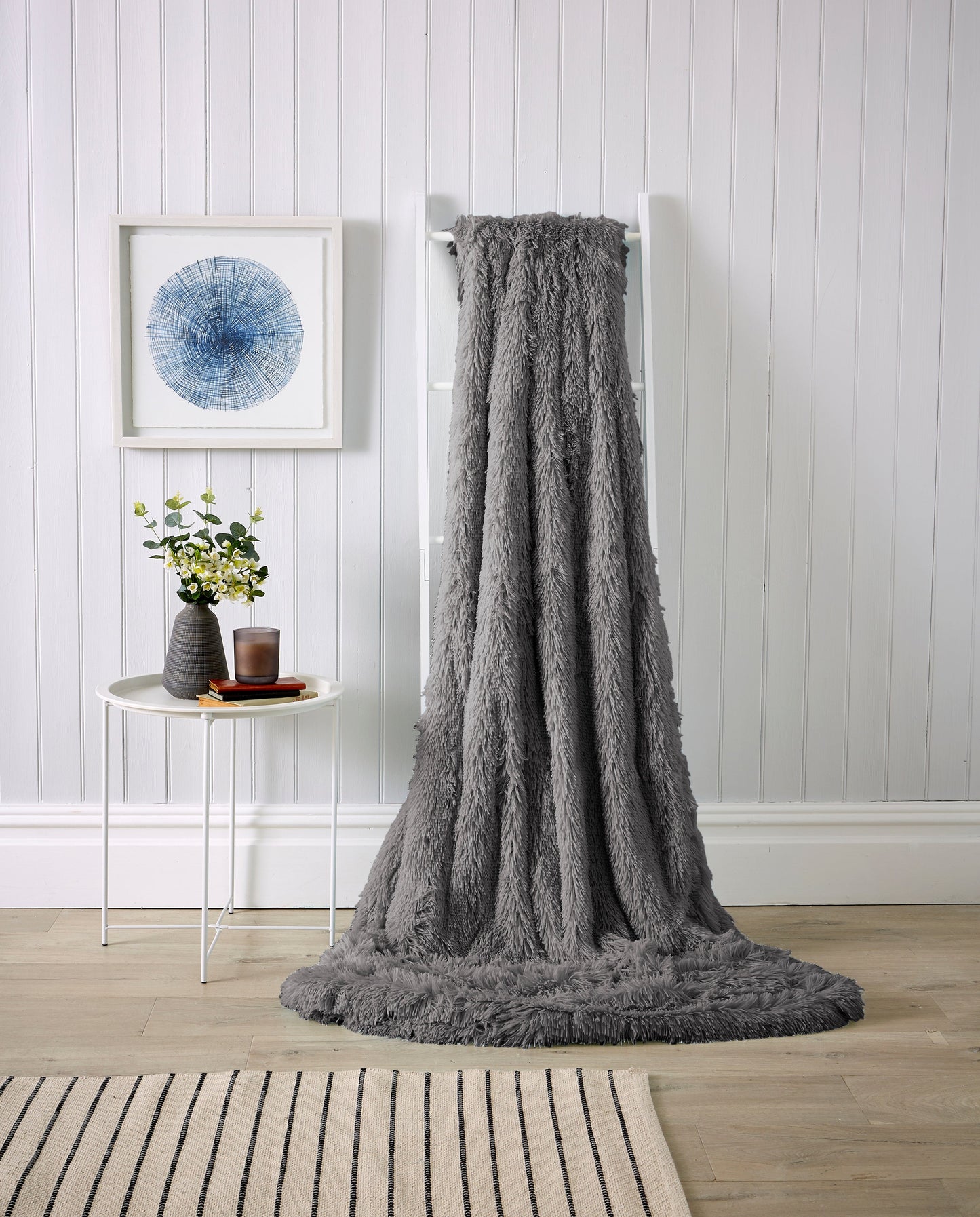 OLIVIA ROCCO Throw 150 x 200 cm / SILVER Snuggle & Cuddle Throw, Fluffy Huggable Blanket Wholesale Manchester UK