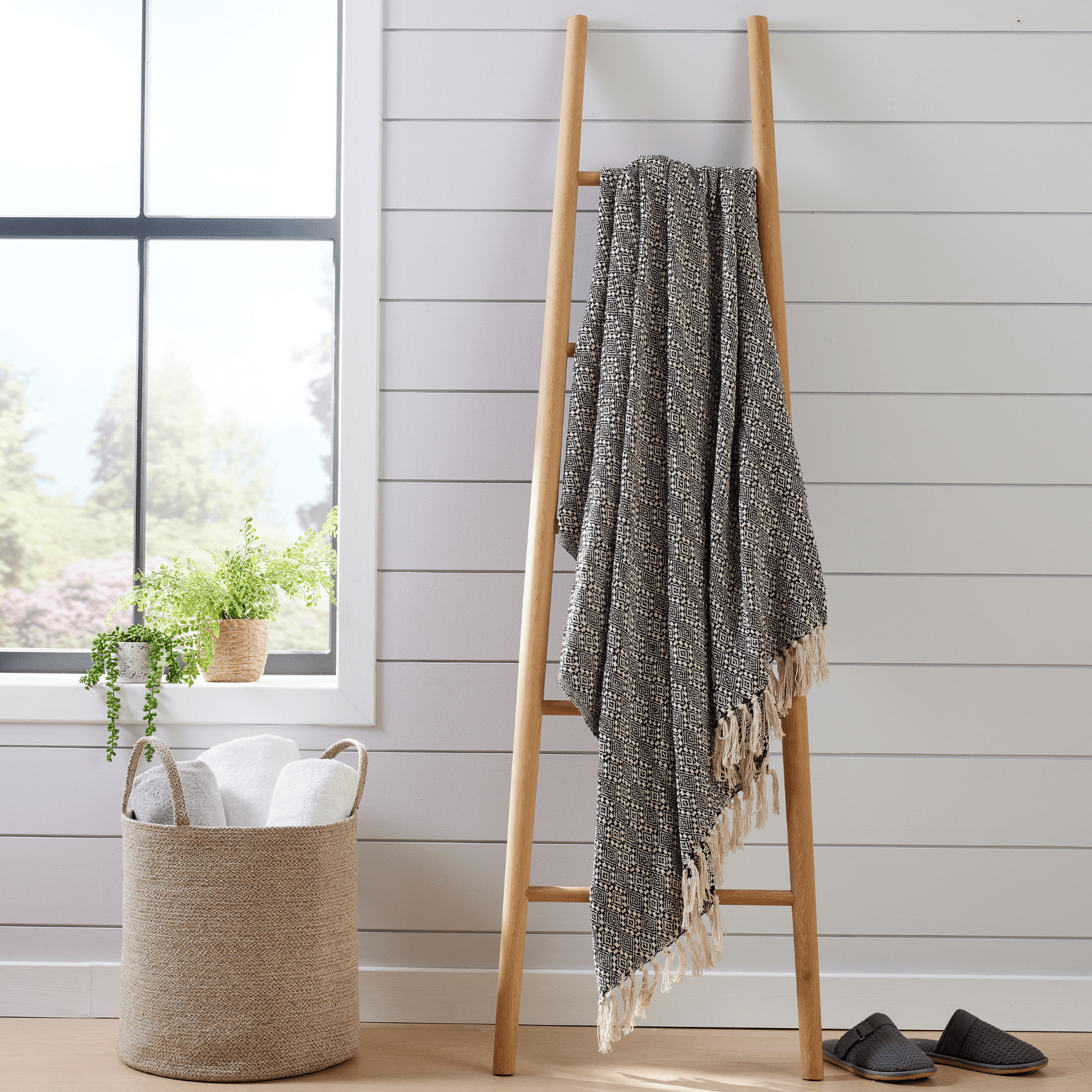OLIVIA ROCCO Throw CASABLANCA / 127 x 152 cm Casablanca Super Soft Cotton Home Throws Wholesale Manchester UK