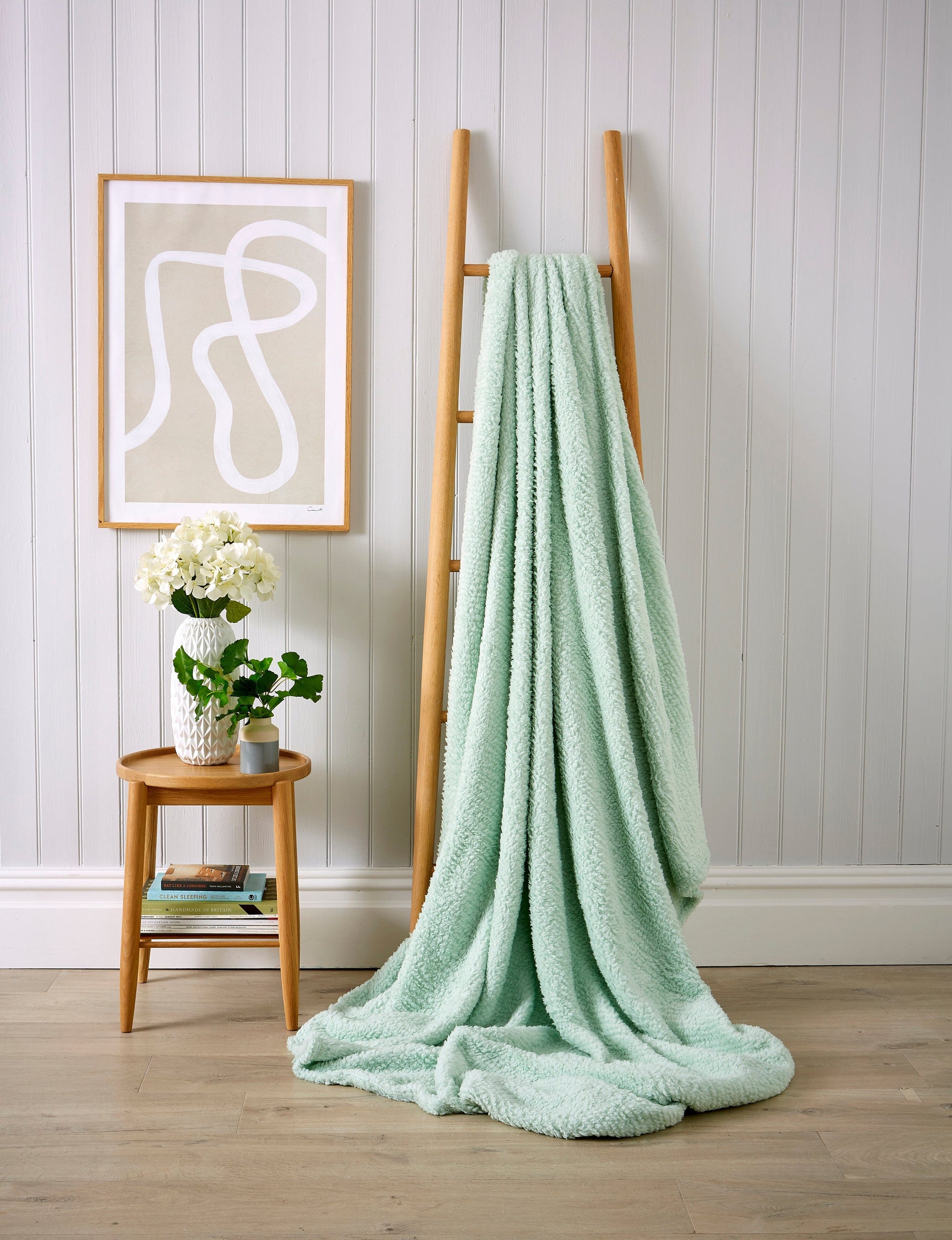 OLIVIA ROCCO Throw Fluffy Huggable Teddy Throw, Cosy & Snug Blanket Wholesale Manchester UK