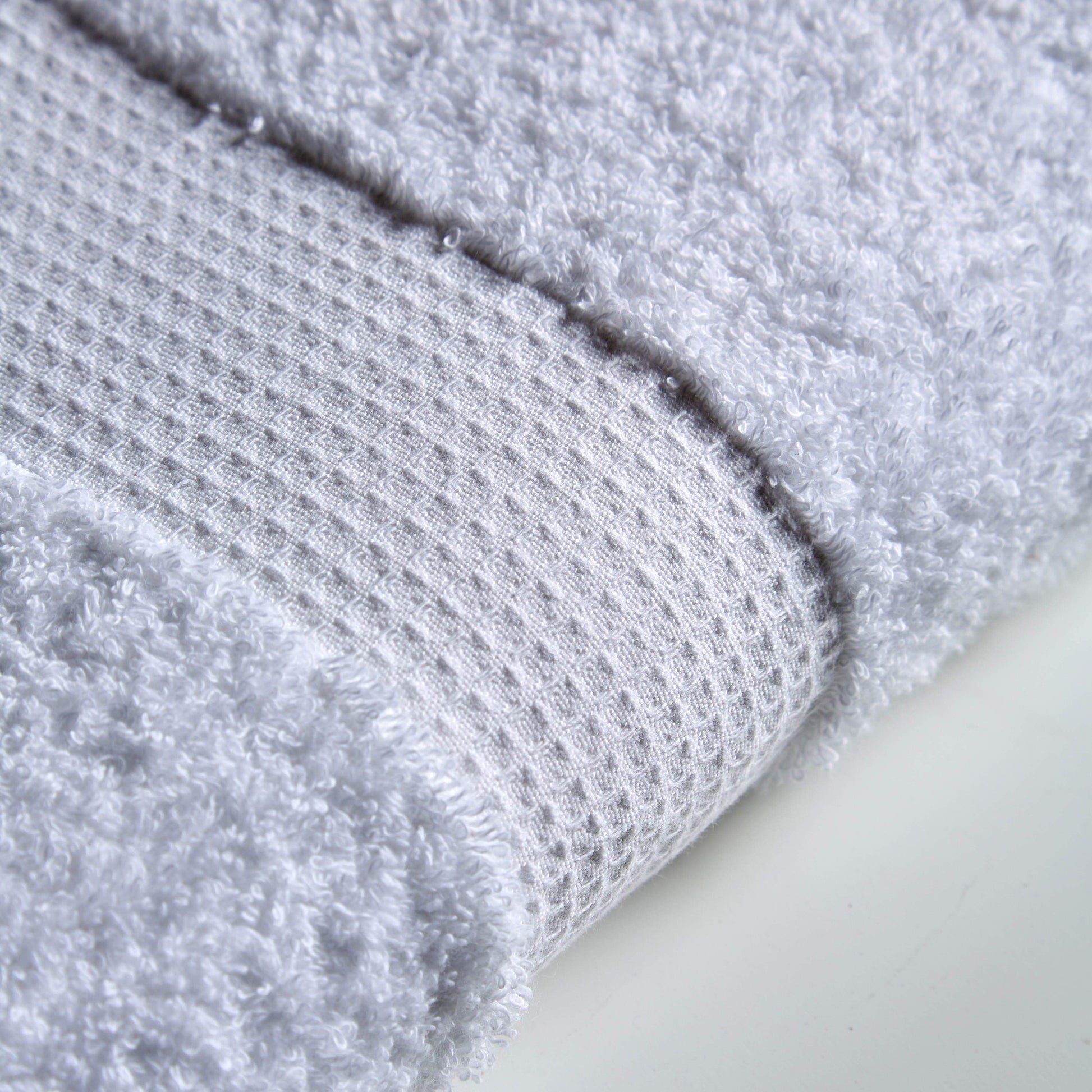 OLIVIA ROCCO Towel FACE CLOTHS / WHITE Luxe Collection 700GSM Towel Wholesale Manchester UK