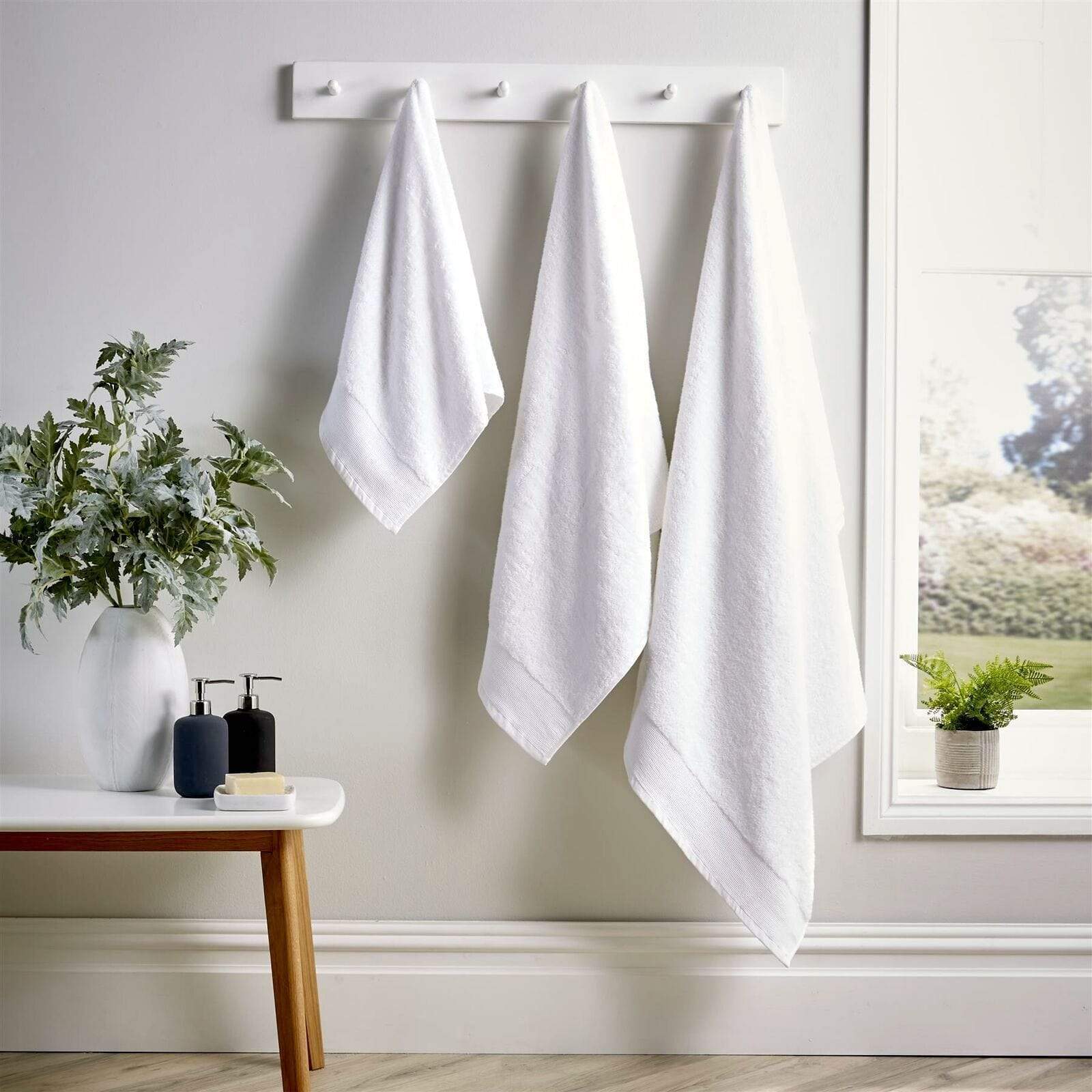 OLIVIA ROCCO Towel HAND TOWEL / WHITE Luxury 600GSM Bamboo Towels, Eco Friendly Bathroom Essentials Wholesale Manchester UK