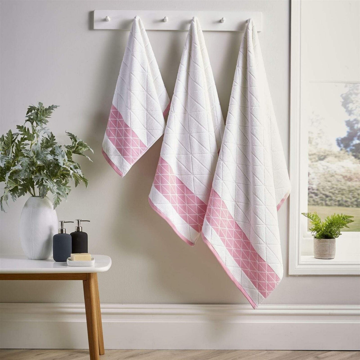OLIVIA ROCCO Towel HAND TOWEL / WHITE / PINK Inca Diamond Jacquard 600GSM Towels Wholesale Manchester UK